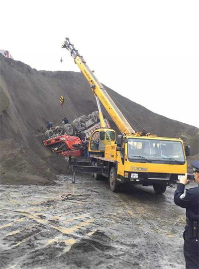 芦溪上犹道路救援